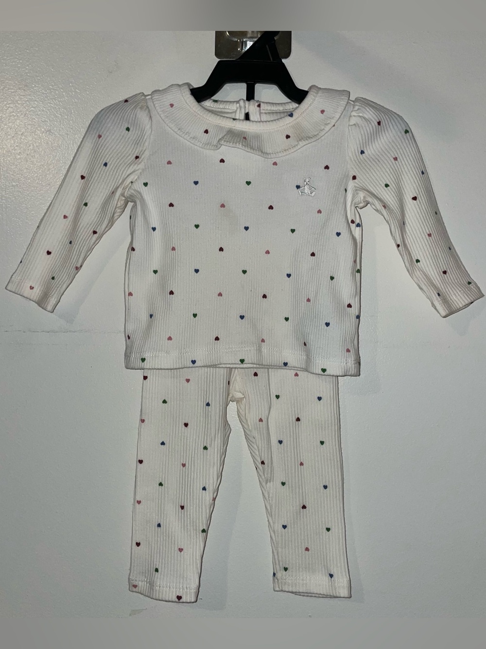 GAP White Ribbed Heart Set with Multicolor Hearts